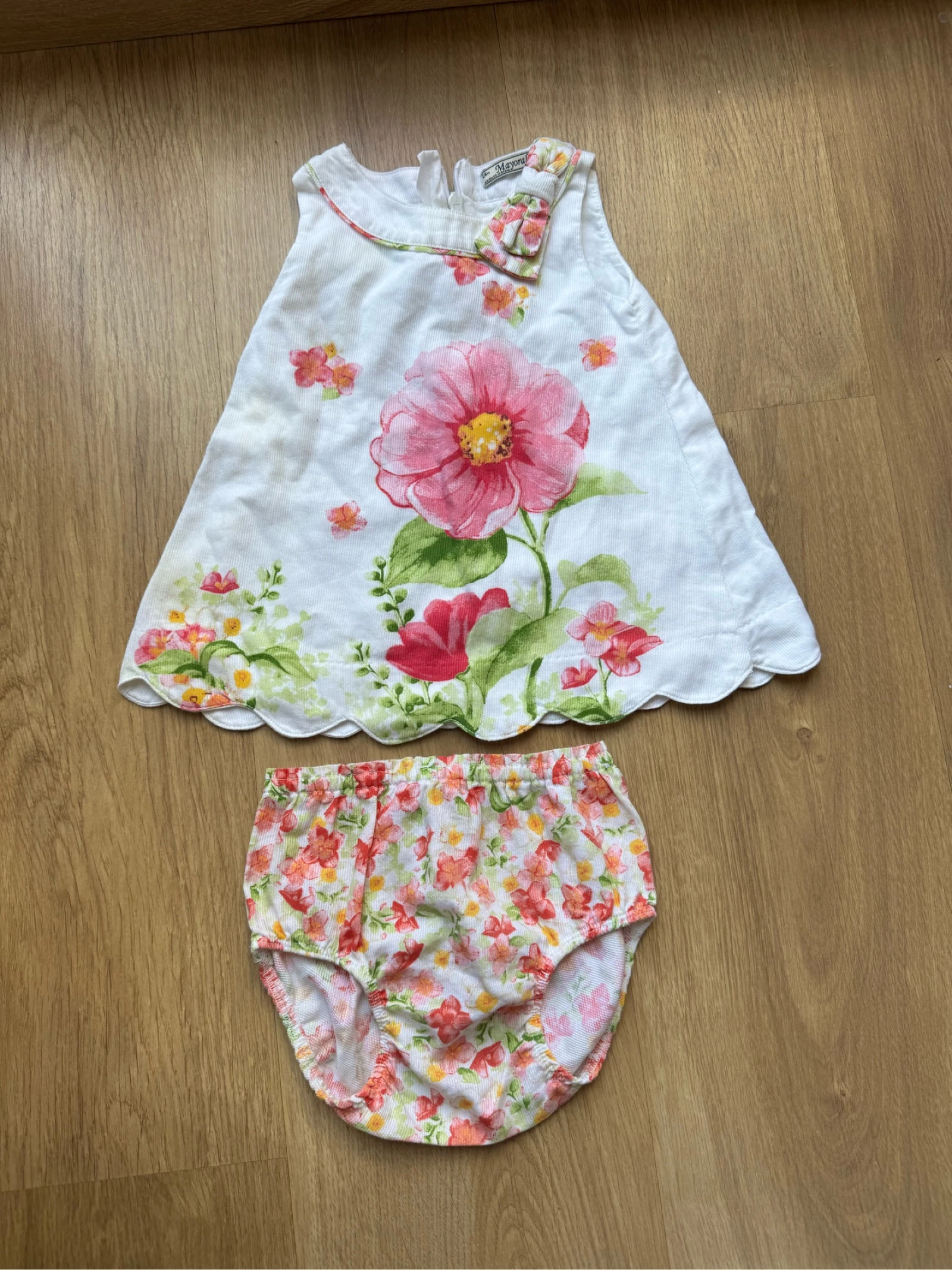 Mayoral vestido bebé niña con cubrepañal a juego 